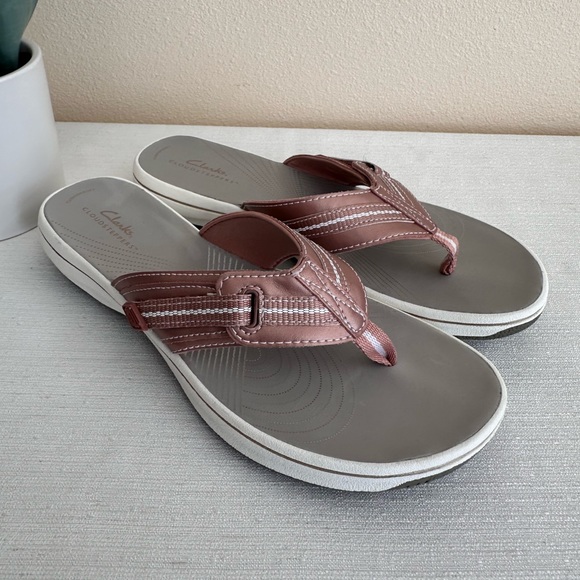 Chanclas Clarks Brinkley Jazz Para Mujer - Cómodas, Con Ajuste De Velcro Y Plantilla OrthoLite